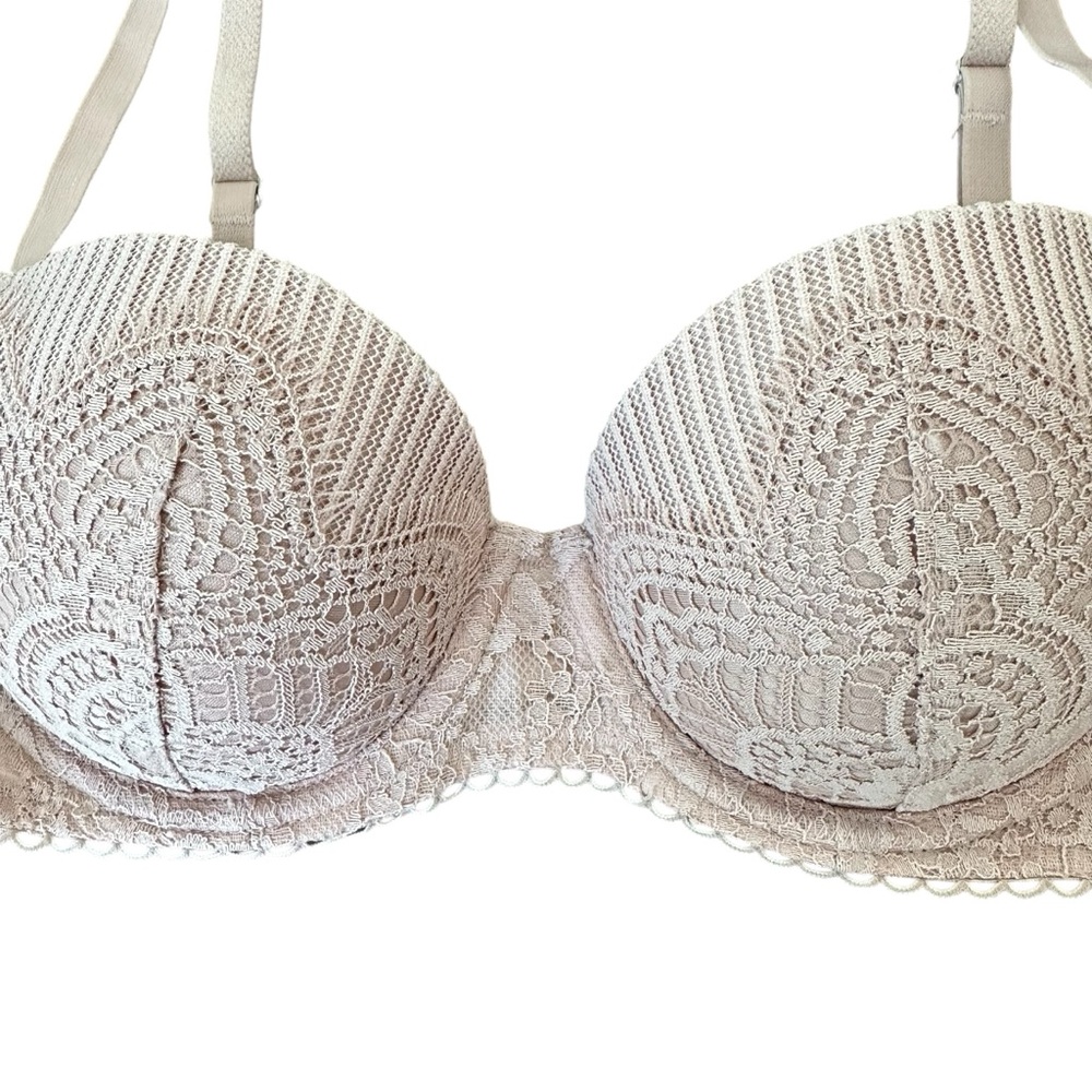 Victoria's Secret Lace Sexy Push-Up Bra, Nude, 32C